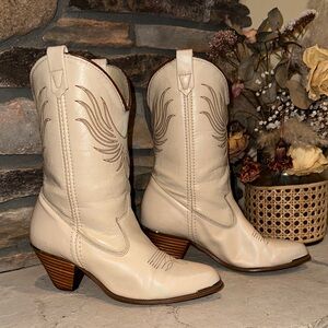 Vintage Dingo Cream Western Boots